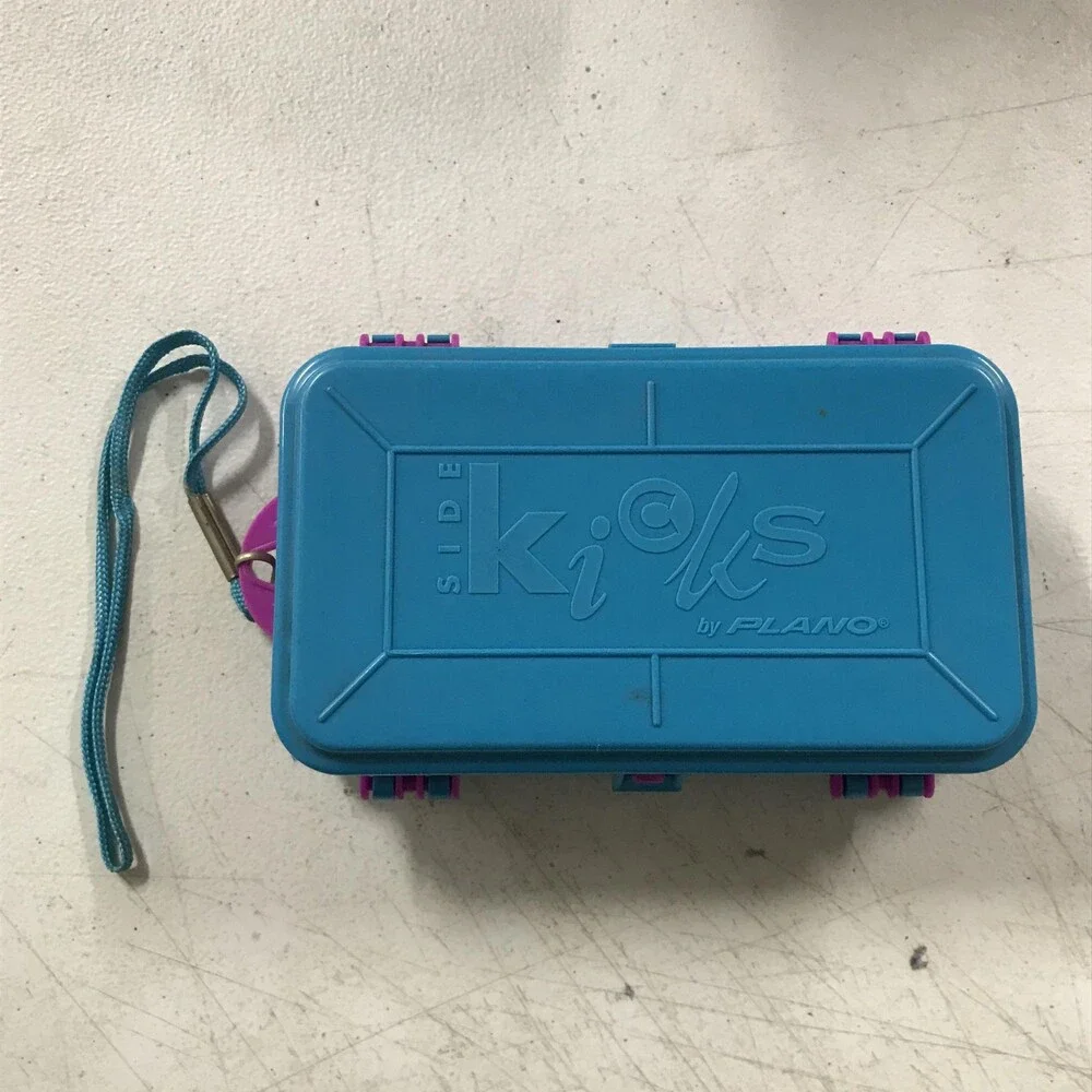 Vintage Plano Side Kicks Pocket Tackle Box Blue Purple Hard Case Fishing Lanyard